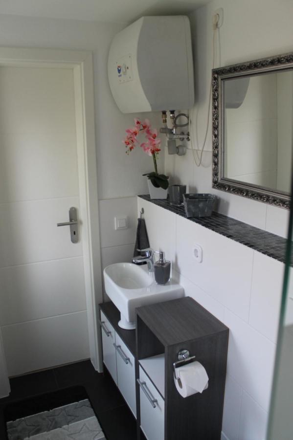 Ferienwohnung In Bodden & Ostsee Naehe サガルト エクステリア 写真